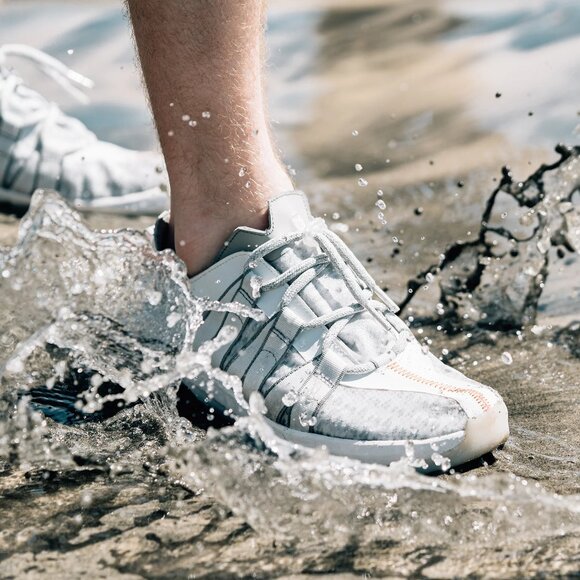 SKYE Unisex The Mobrly Sneakers - Picture 1 of 7